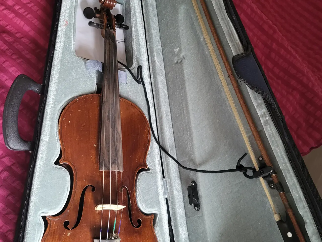 Billede 1 - 4/4 Violin sælges