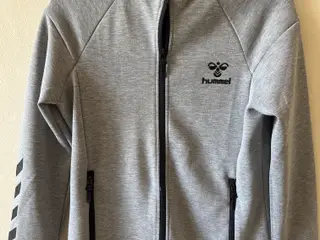 Sportstøj fra Hummel