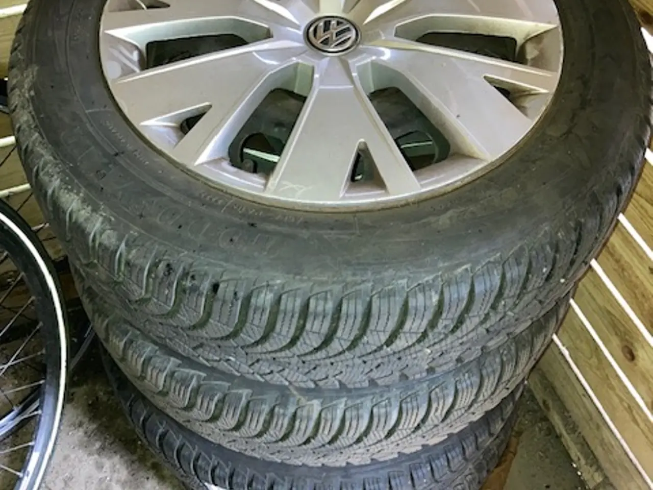 Billede 1 - 4 vinterdæk m. fælge og hjulkapsler til VW T-Cross