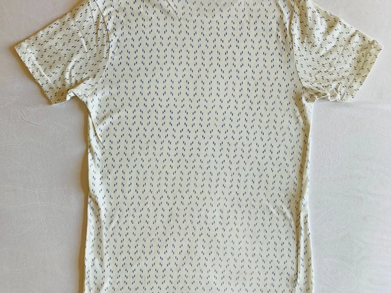 Billede 4 - Anerjkendt t-shirt (Str. M)