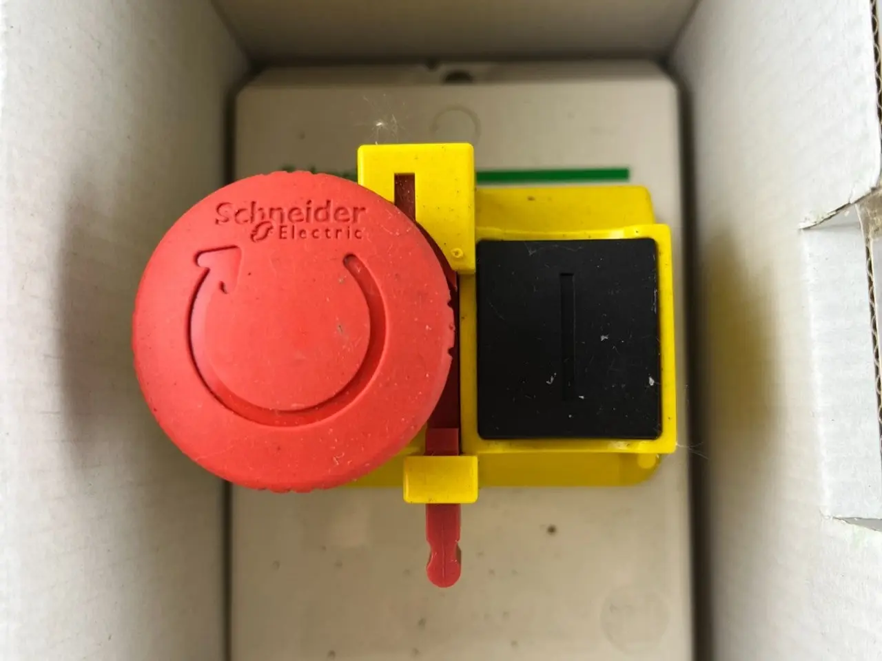 Billede 2 - Schneider GV2 MCK04 Emergency Stop kabinet IP55