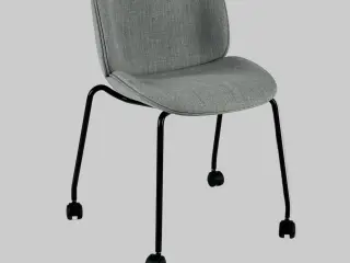 GUBI Beetle Stol – Grå/Sort Stel