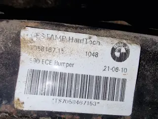BMW E90 bageste kofangerforstærker (OEM 7058467)