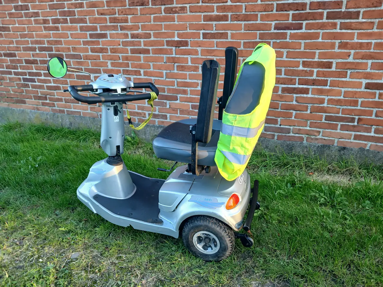 Billede 1 - 3-hjulet elscooter med nye batterier