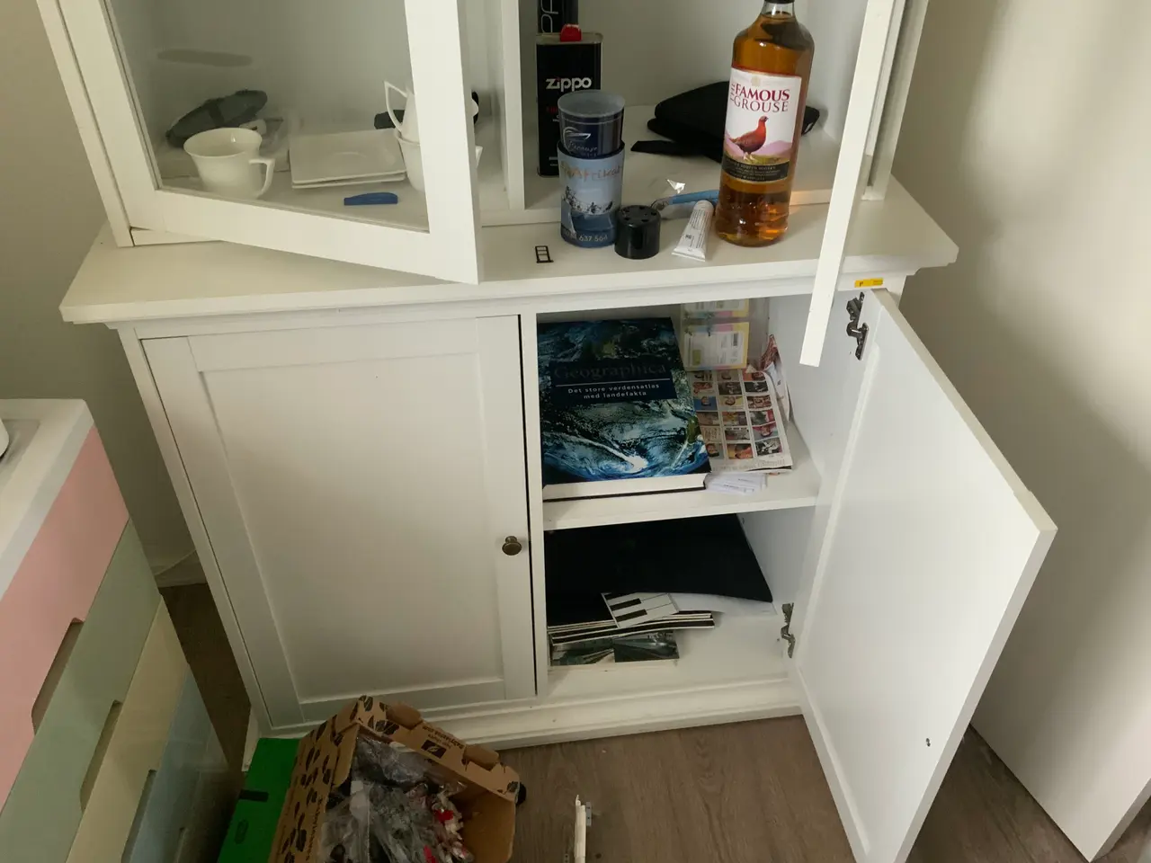 Billede 5 - Vitrineskab og Underskab
