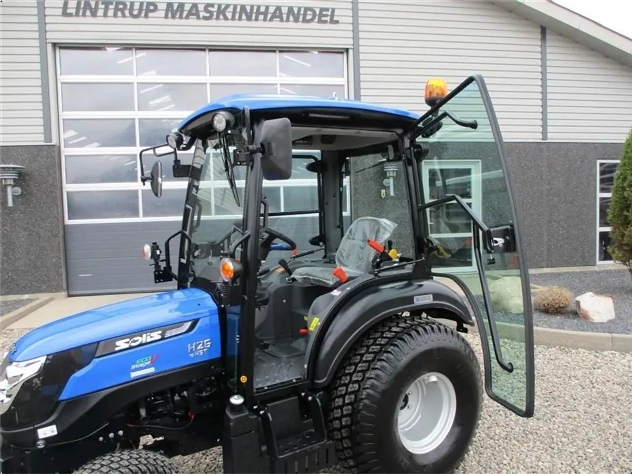 Billede 5 - Solis 26 HST med kabine og turf hjul