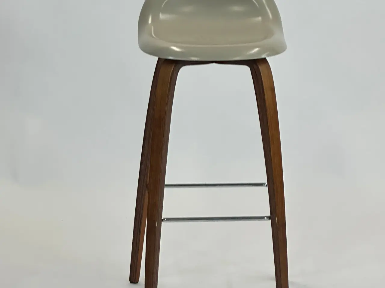 Billede 3 - GUBI 3D Bar Barstol – Lysegrå med Træ Stel SH 78 cm