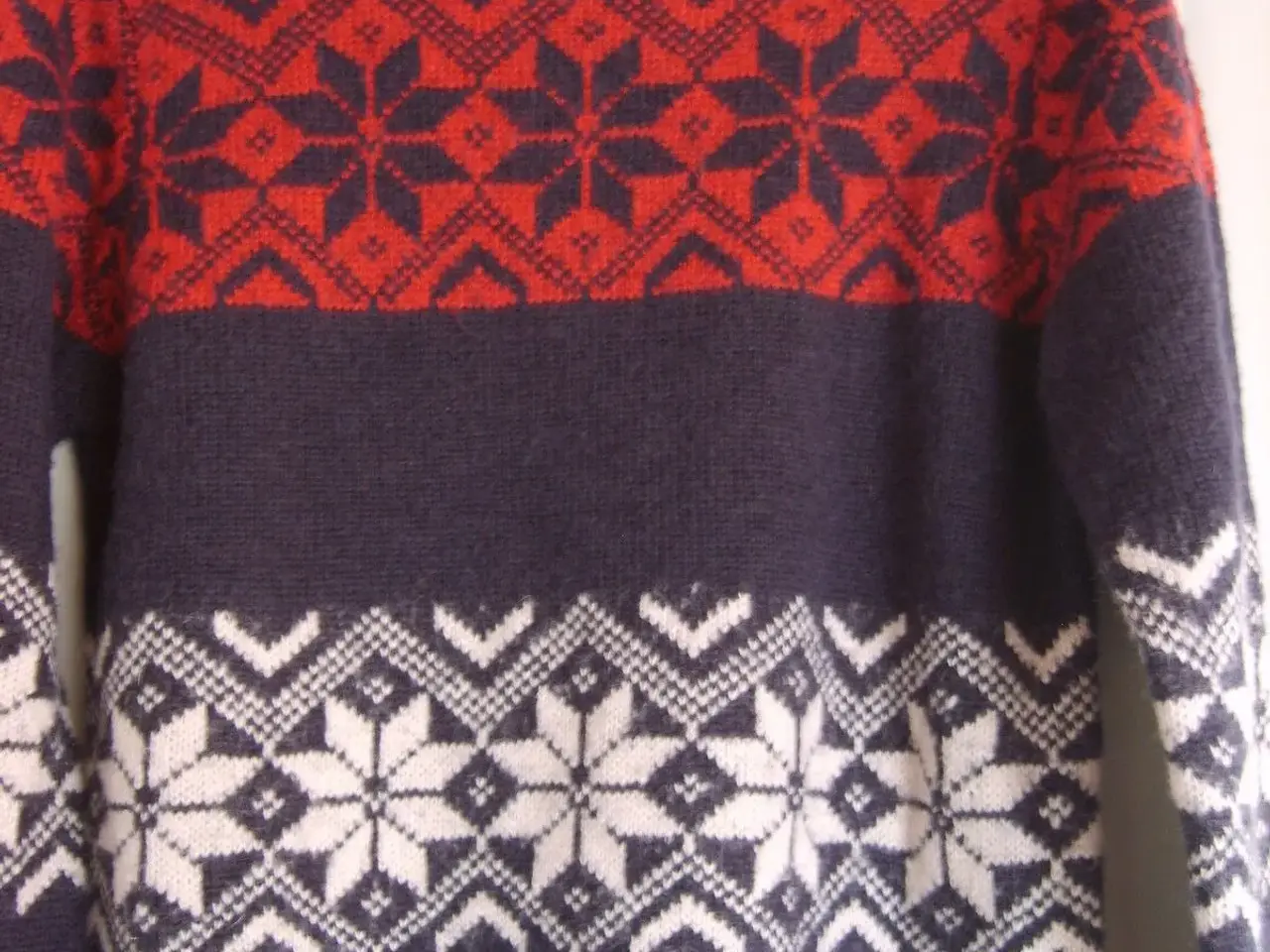 Billede 1 - FLOT Sweater fra VERO MODA str. large.