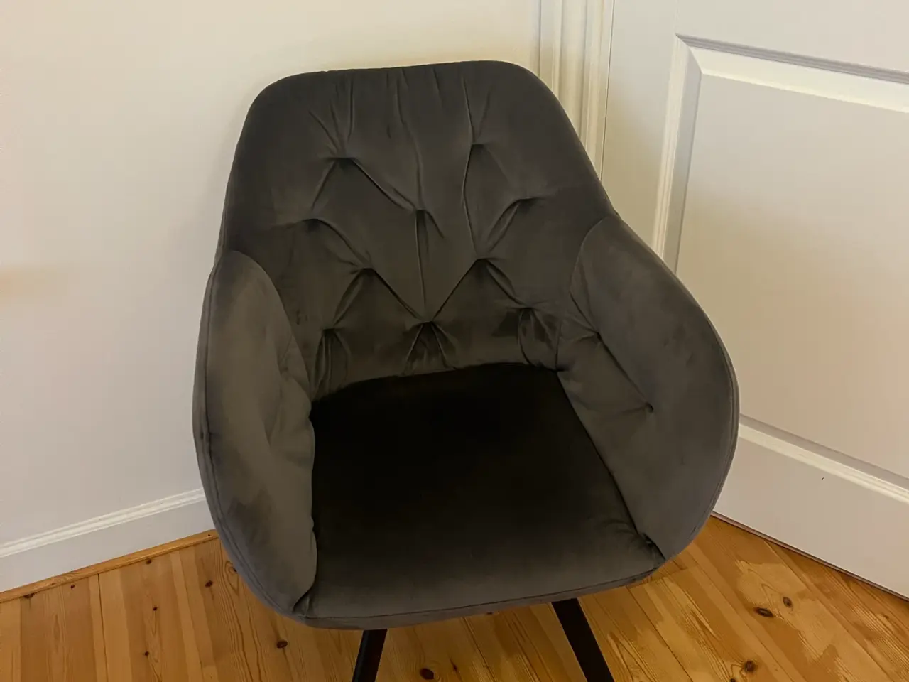 Billede 1 - Flot velour spisebordsstol