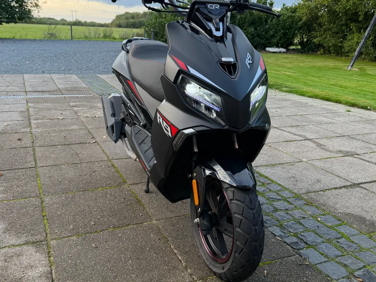 Billede 2 - MotoCr R9 30km Sort