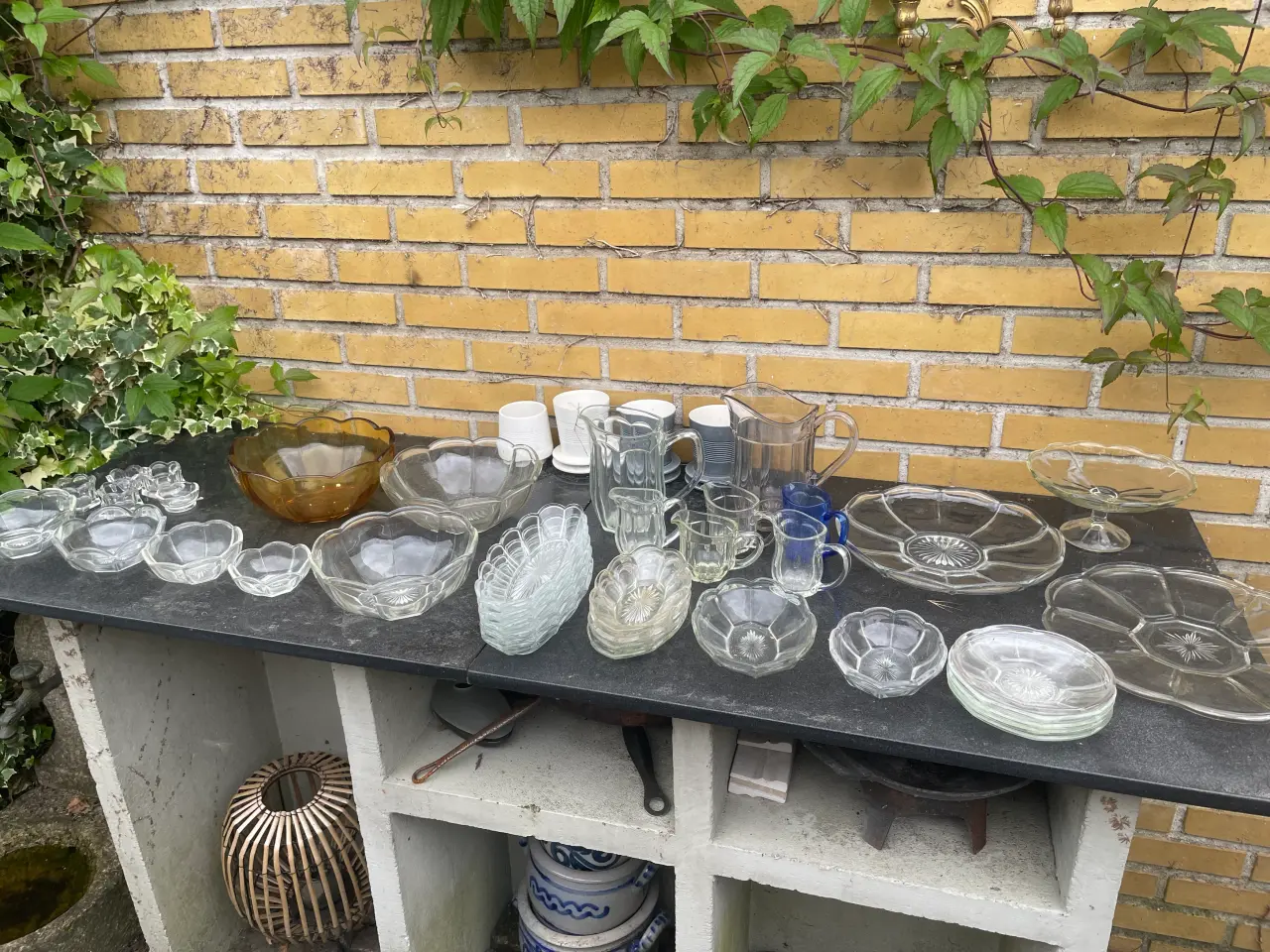 Billede 1 - Gamle glasskåle, asietter, glaskander glas skåle