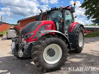 Traktor Valtra T214 D