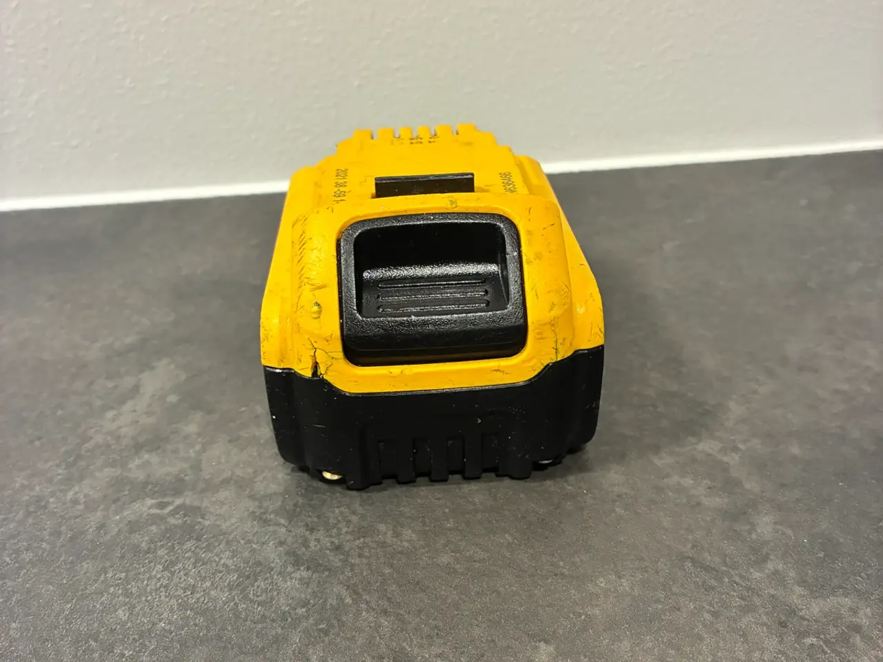 Billede 3 - DeWalt 18V XR 5,0 Ah Batteri