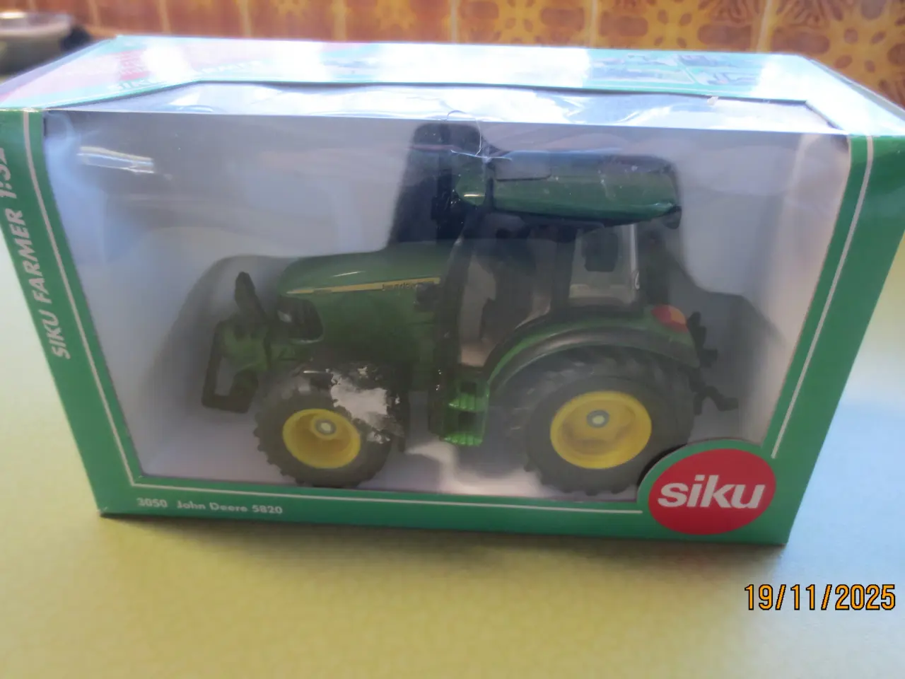 Billede 1 - 1 stk Ny Modeltraktor John Deere 5820 