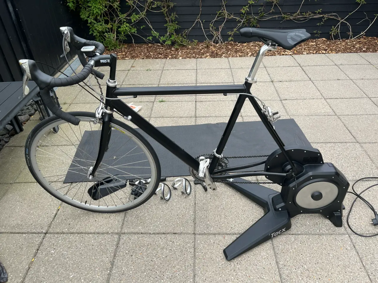 Billede 4 - Hometrainer-Tacx Flux S inkl. cykel