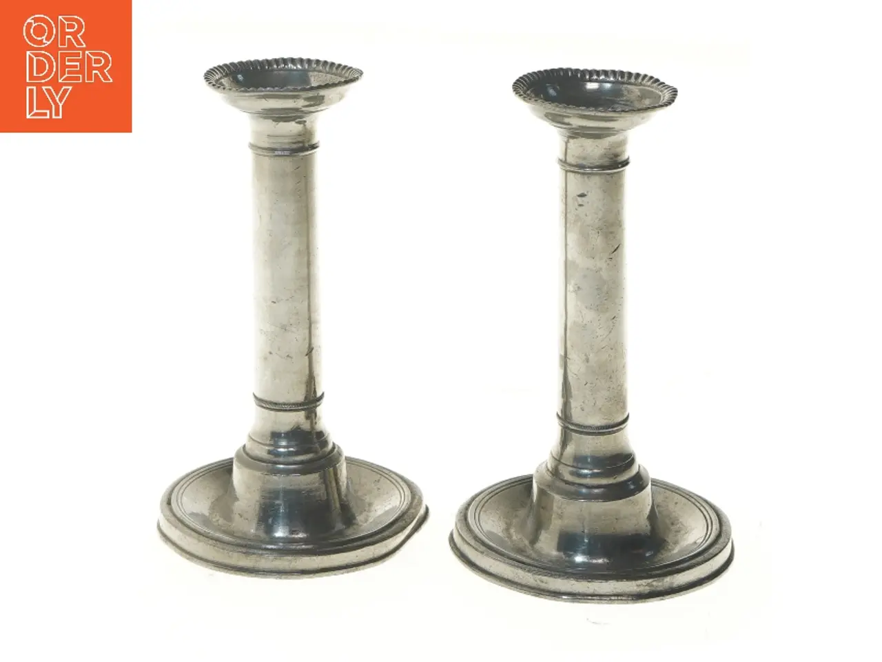 Billede 1 - 2 stk. sølvfarvede lysestager 17 cm (str. 2 stk 17 cm)