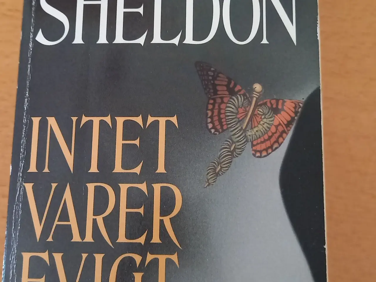 Billede 1 - "Intet varer evigt" af Sidney Sheldon
