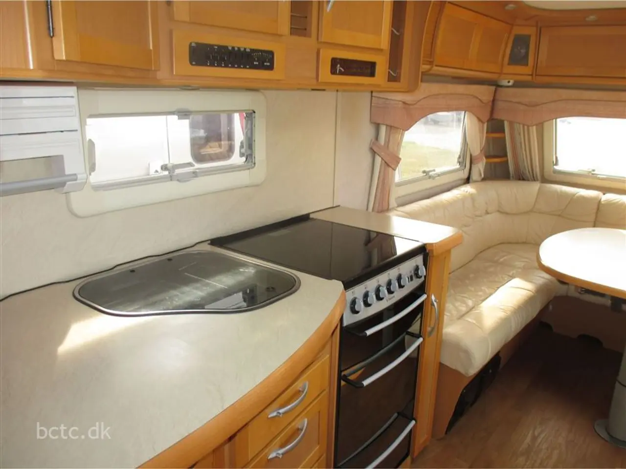 Billede 14 - 2008 - Kabe Royal 720 TDL U KS