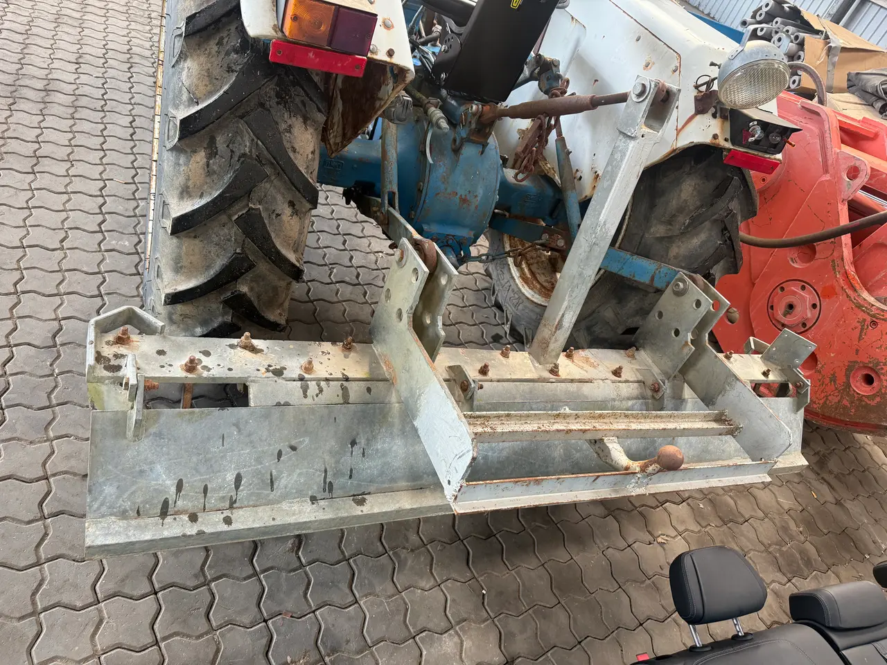 Billede 3 - Ford 3000 med ridebane planer