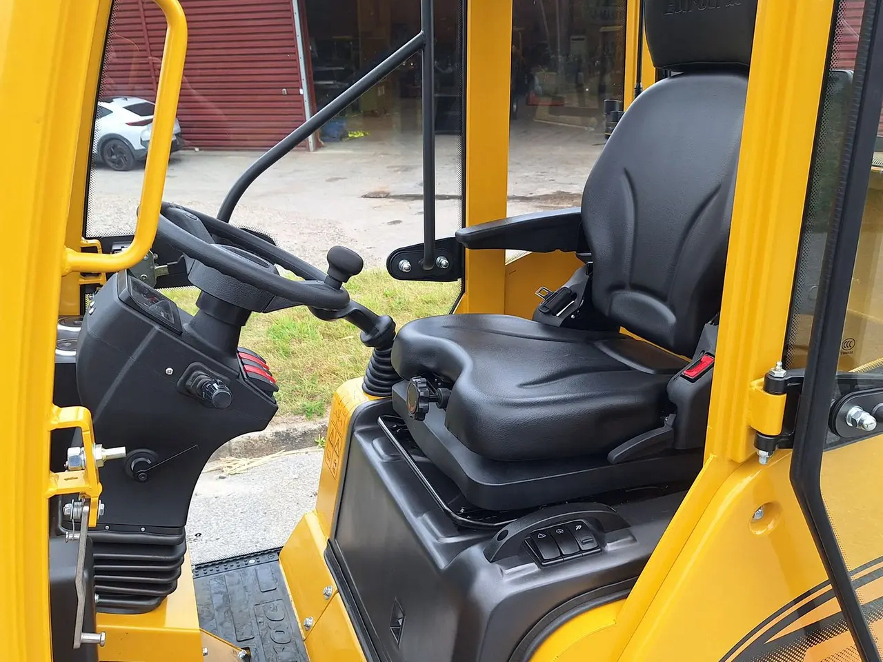 Billede 10 - Eurotrac W11L  Kabine