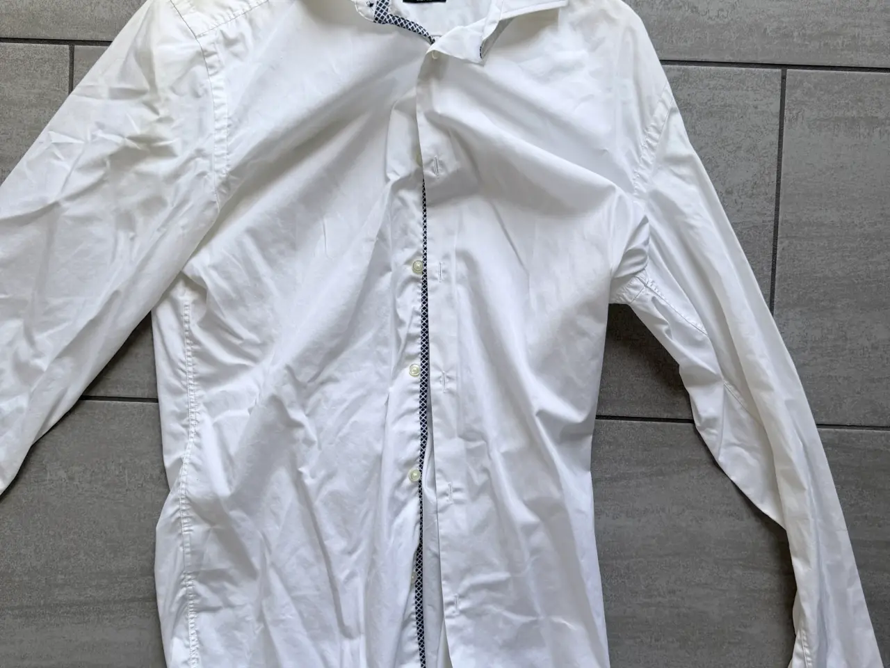 Billede 1 - Hugo Boss skjorte str. 40 (m)