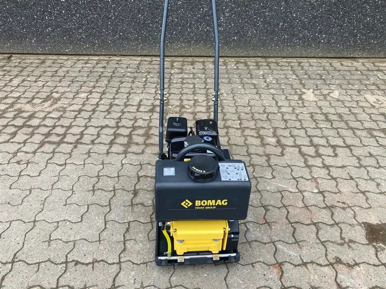 Billede 3 - Bomag BVP 10/36 Monteret med vandtank og spredebom
