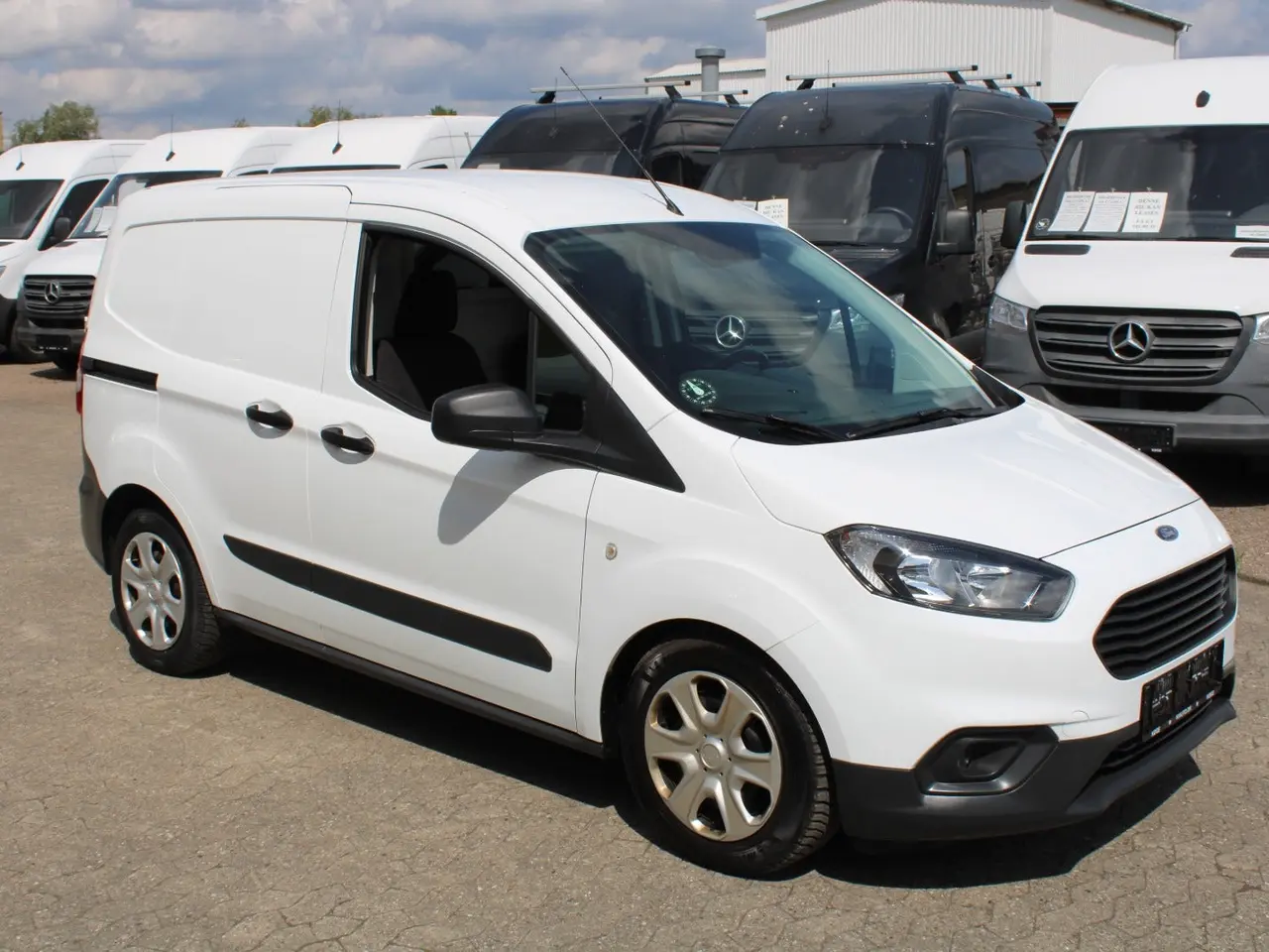 Billede 2 - Ford Transit Courier 1,5 TDCi 100 Trend