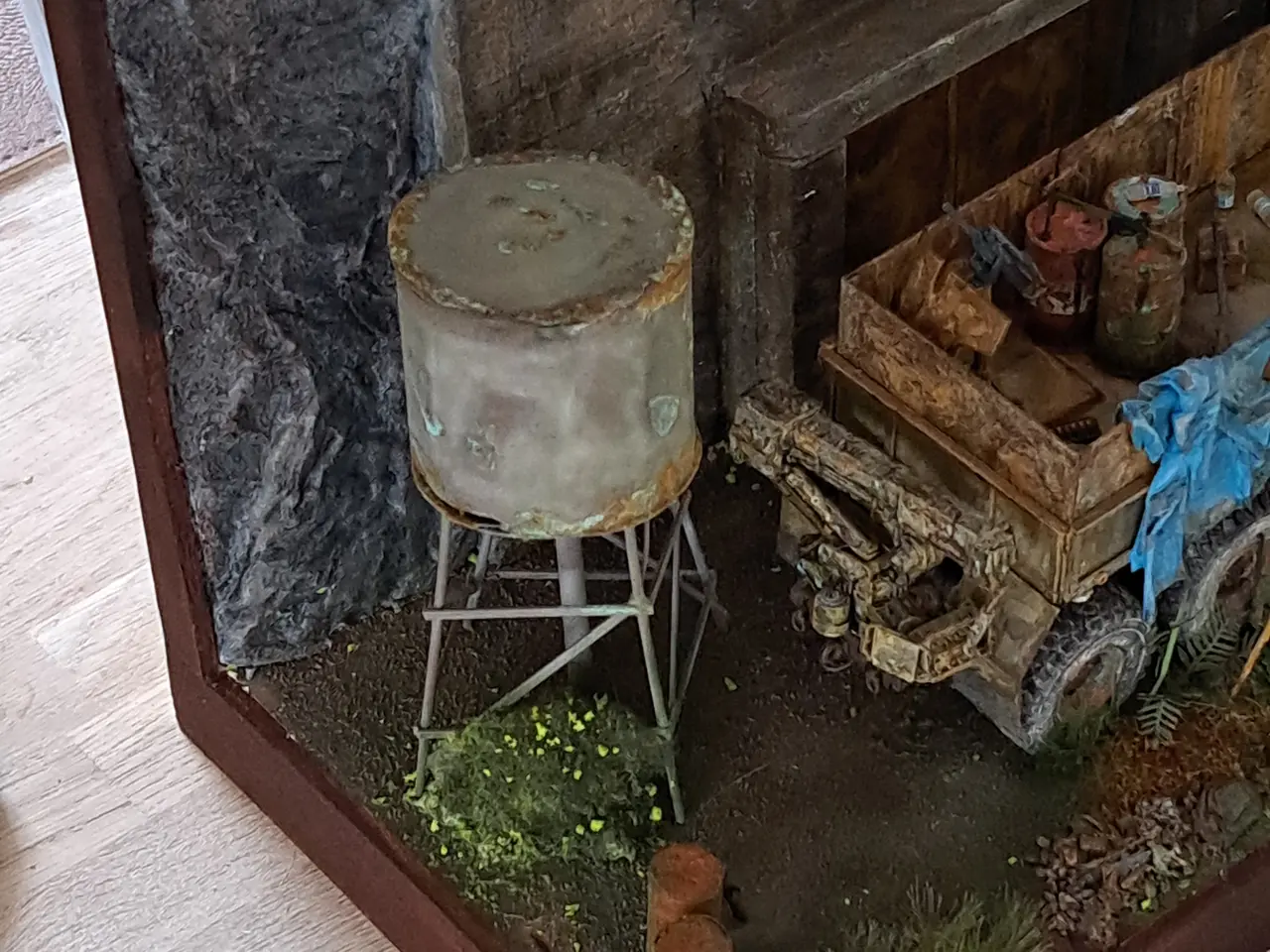 Billede 10 - Postapokalyptisk diorama – håndbygget unikamodel