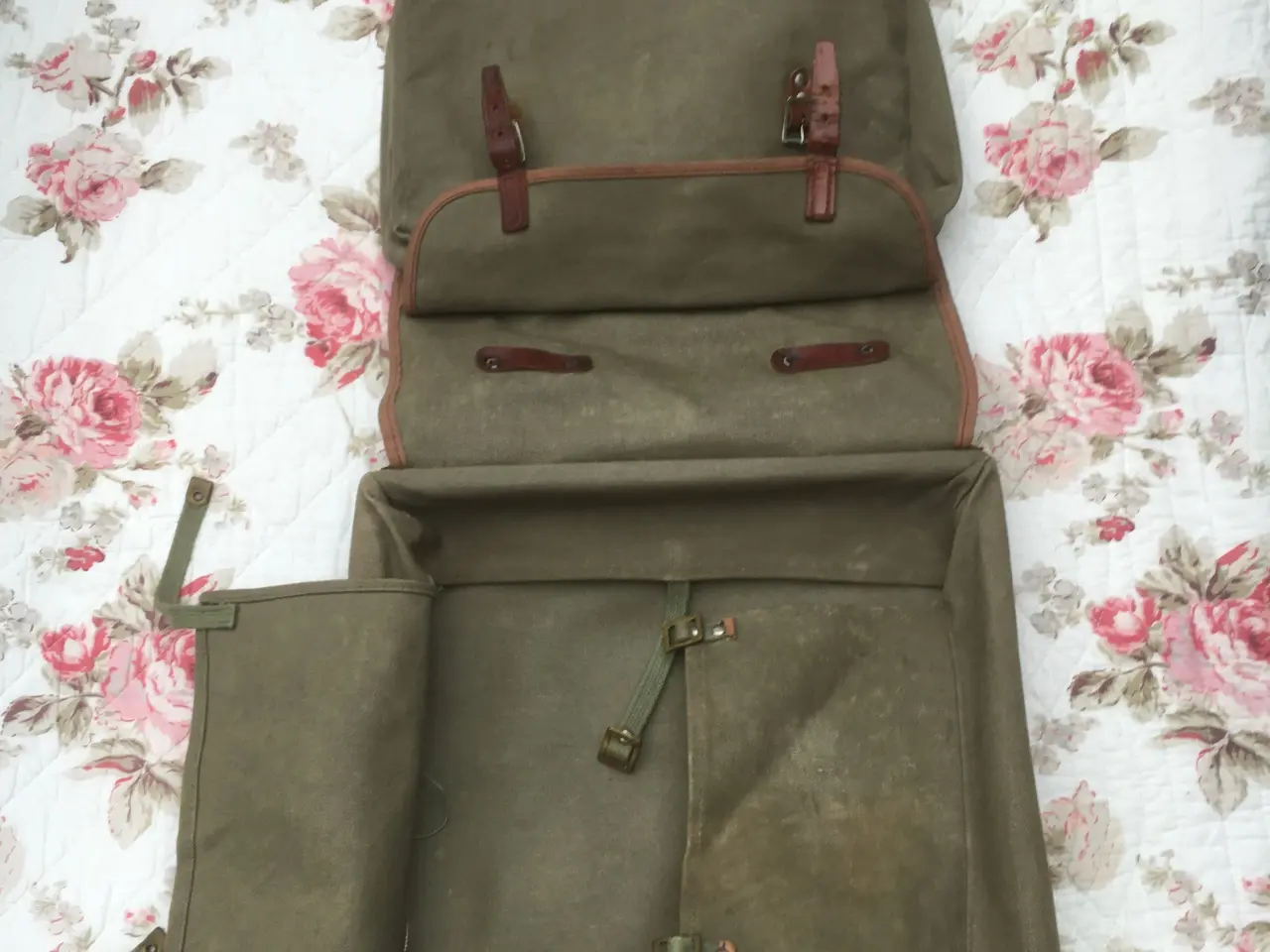 Billede 3 - Gl. militaer ransel. Giv bud.