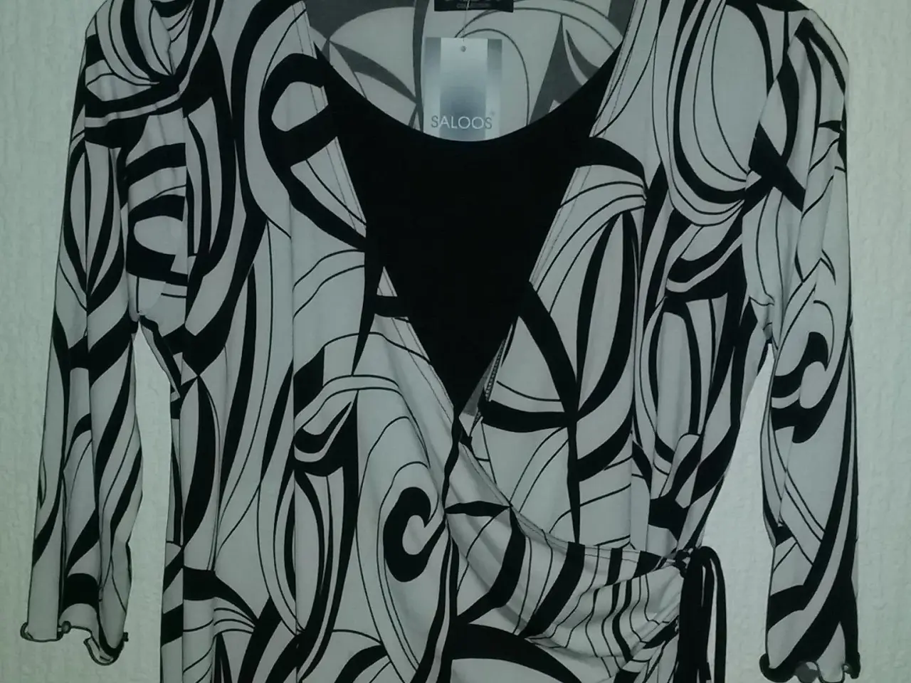 Billede 1 - NY bluse str L / 42 Saloons Collection