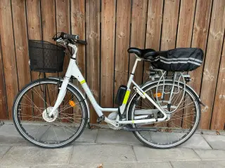 Peugeot elcykel med frontmotor nyt batteri 12Ah