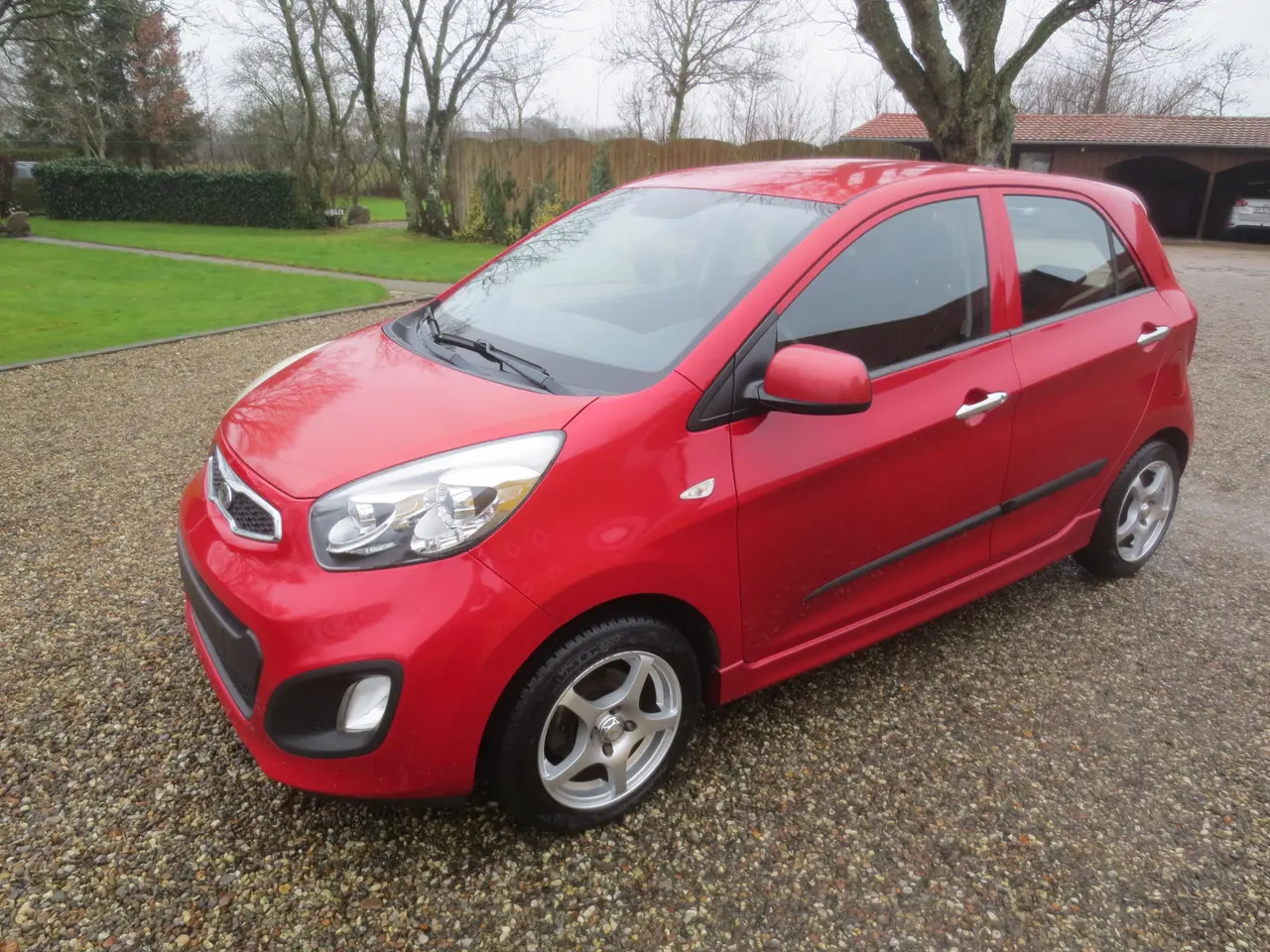 Billede 1 - Pæn Kia Picanto 1.0 i Synet i 26 M/træk.