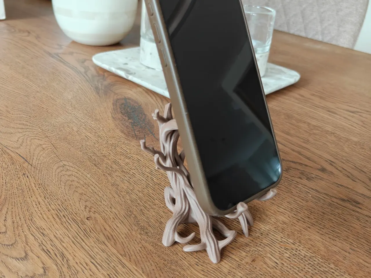 Billede 2 - 🌳 Unik mobilholder i træ-design – 99 kr. 📱