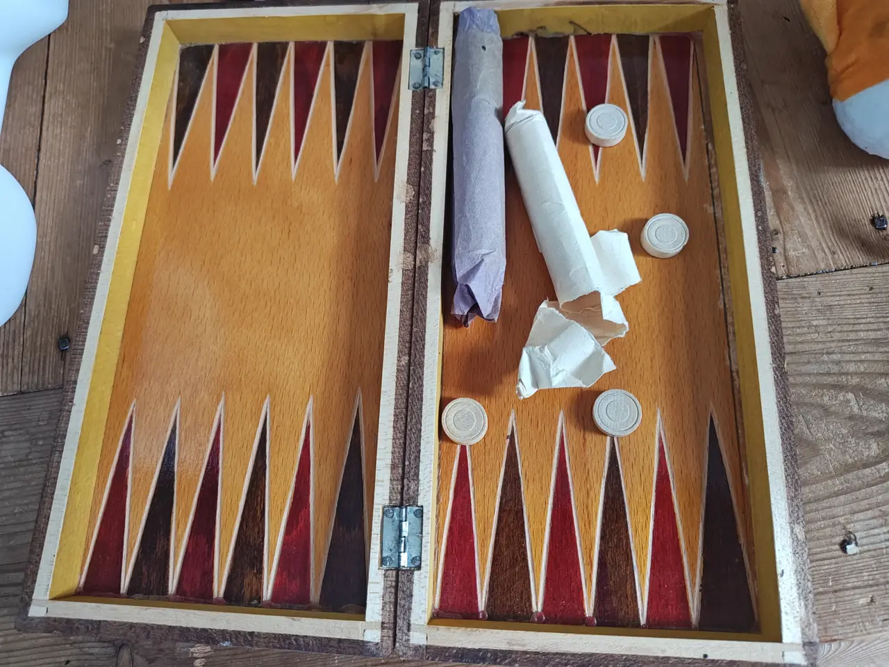 Billede 4 - Skak Brætspil i træ samt Backgammon