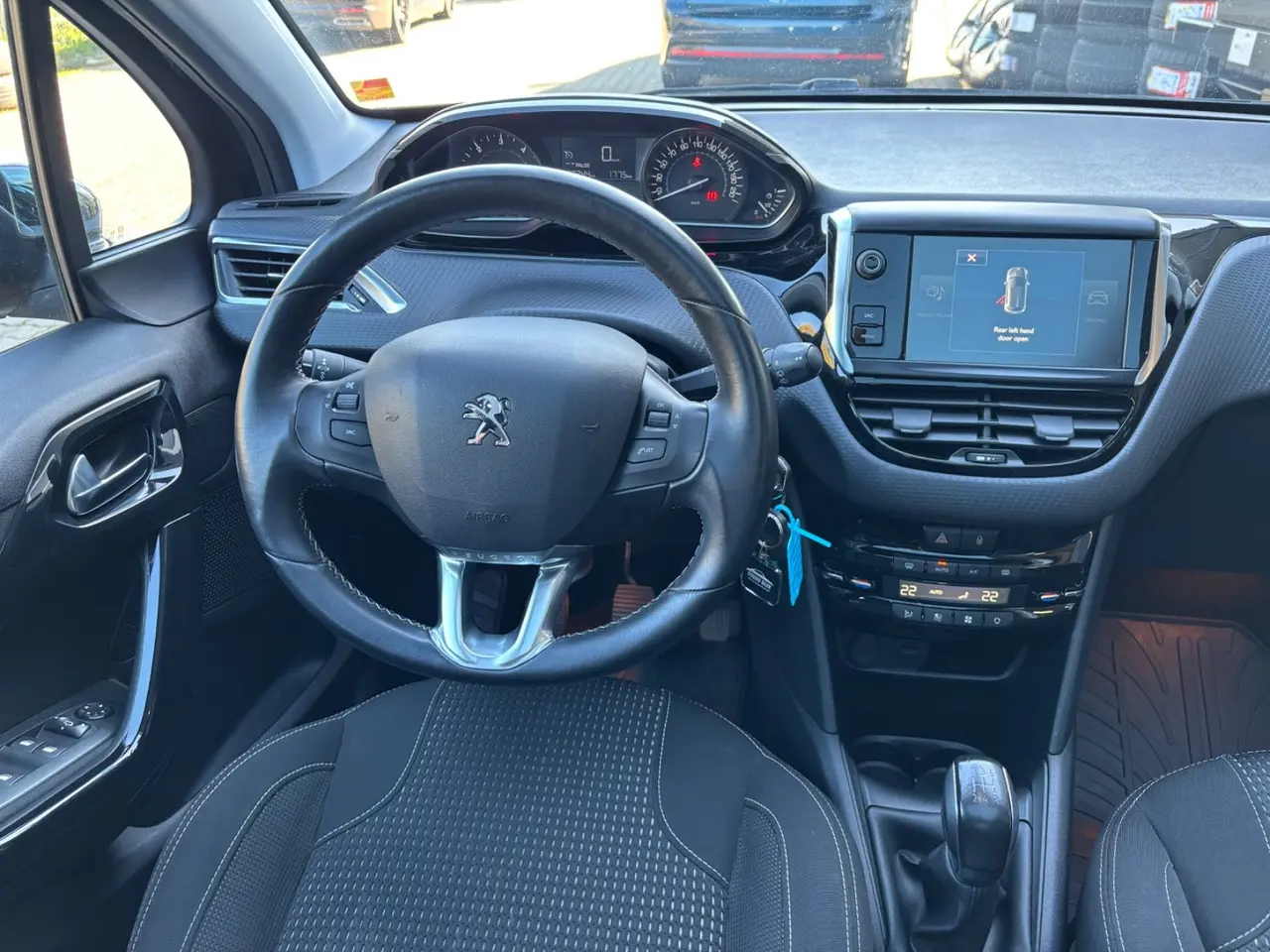 Billede 6 - Peugeot 208 1,6 BlueHDi 100 Allure Sky