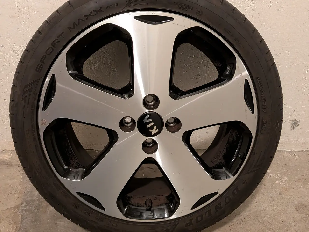Billede 4 - 4 stk. Kia Rio 17" alufælge med næsten ny dæk