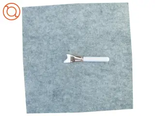 Makeup børste fra Nire (str. 14 cm)