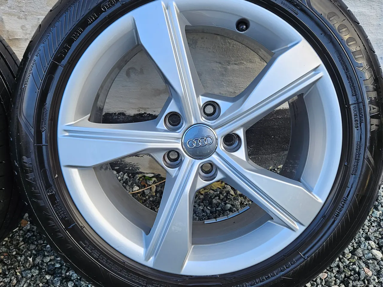 Billede 3 - Originale 17" Audi Fælge.