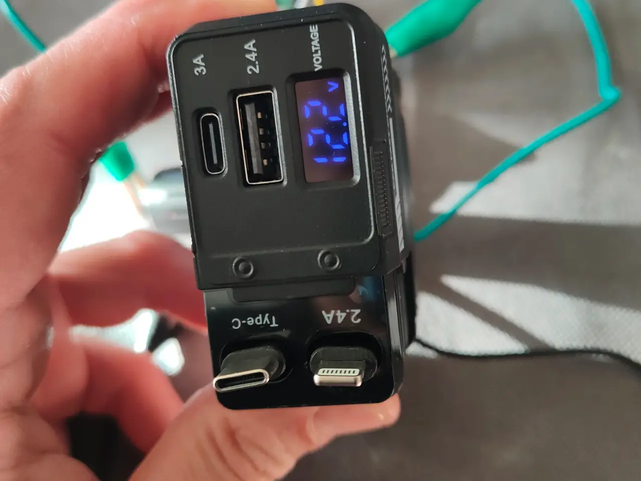 Billede 4 - En 4-i-1 bilopladeradapter