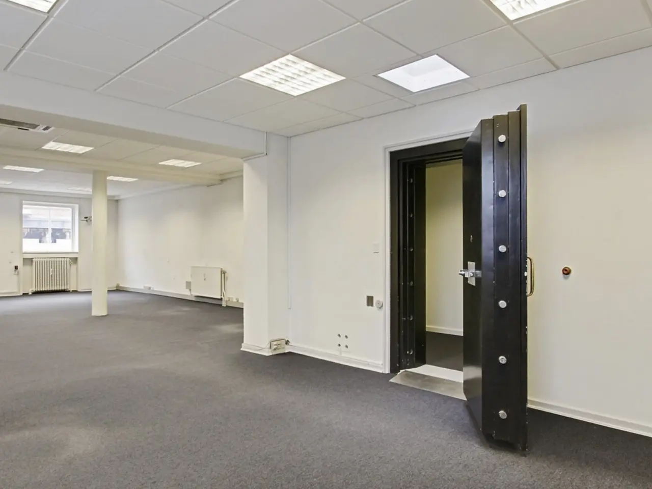 Billede 4 - Tidligere bank