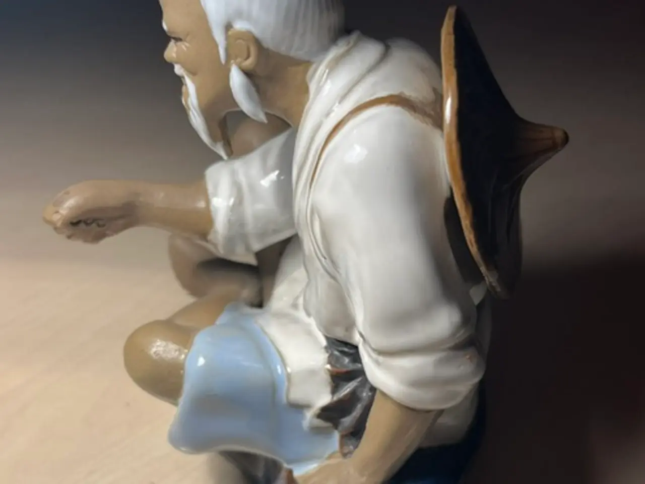 Billede 4 - Charmerende kinesisk lerfigur–Fisker Shiwan mudman