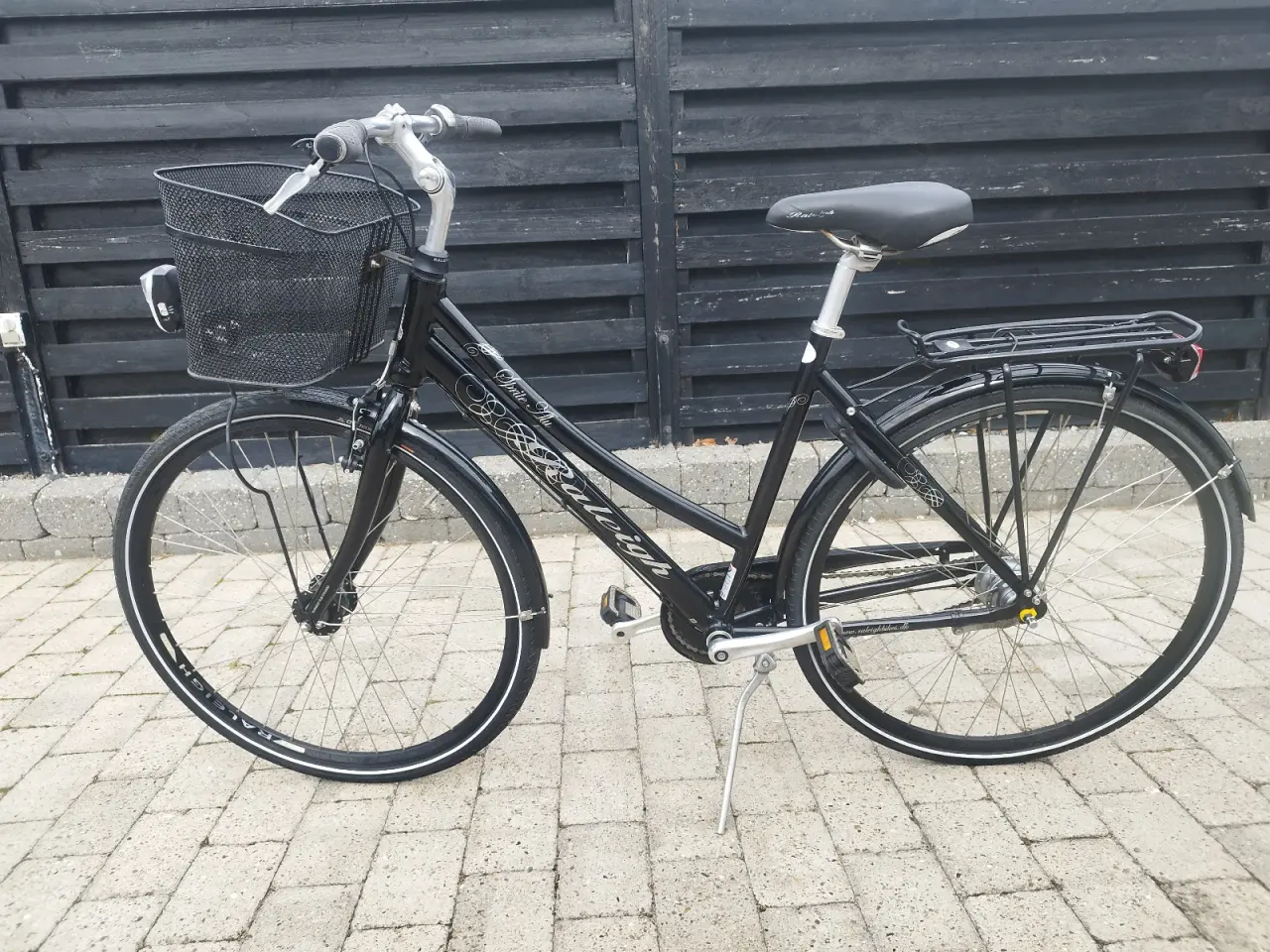 Billede 1 - Damecykel.næsten som ny.