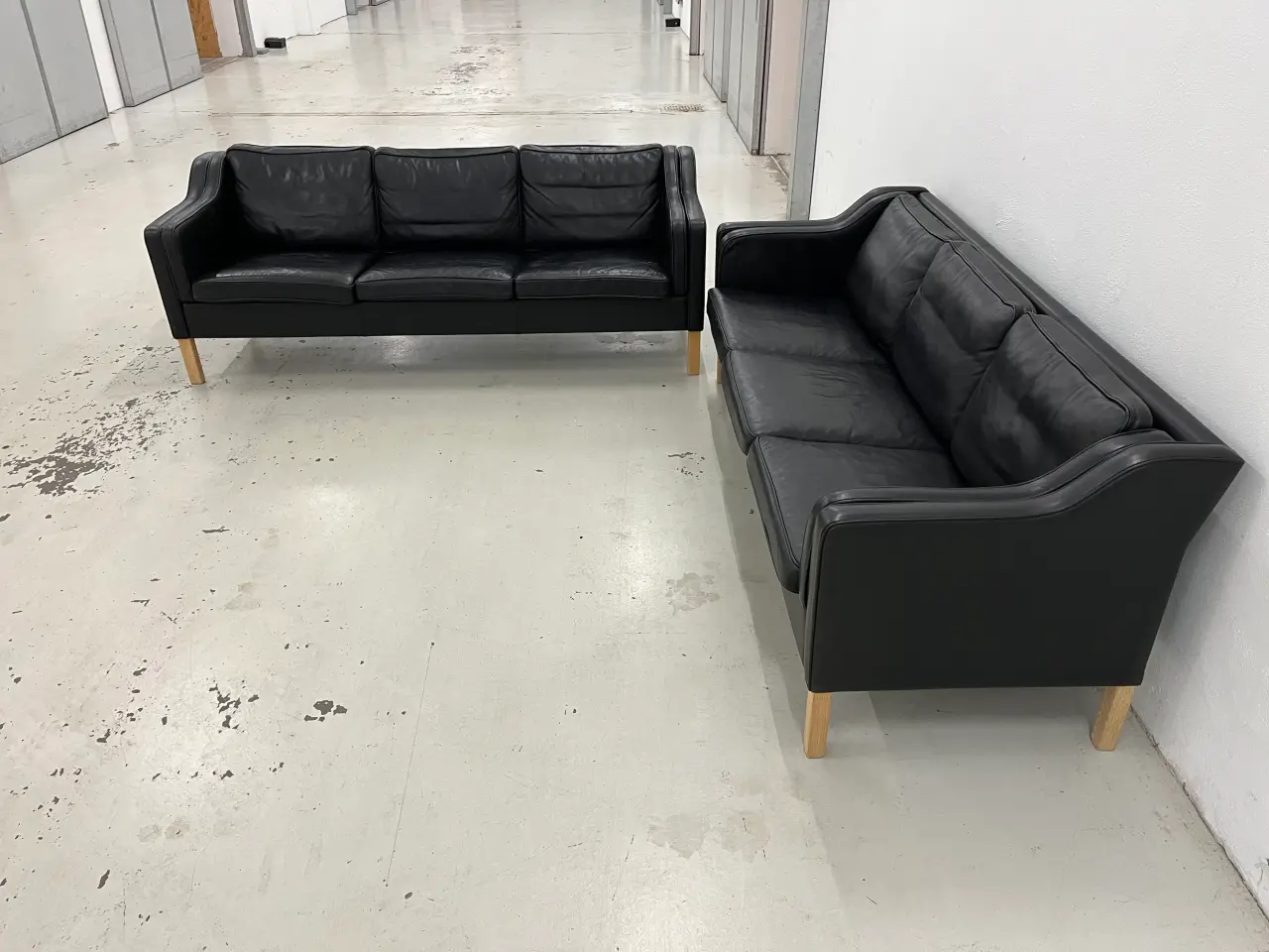 Billede 9 - Mogens Hansen MH195 2x3 Pers.Sofaer i sort premium