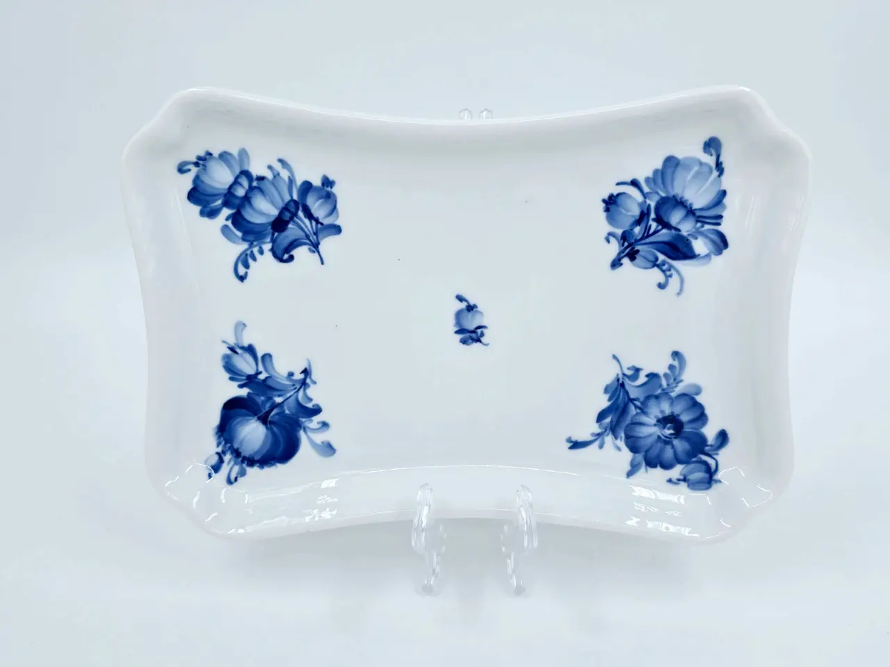 Billede 1 - Blå Blomst Flettet Bakke nr. 10-8181. sortering 1