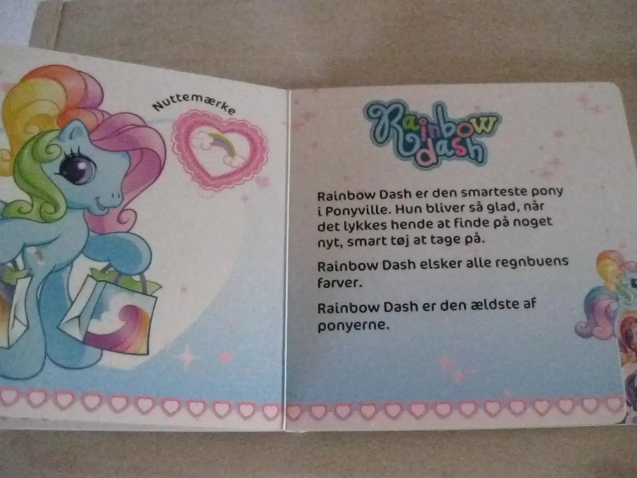 Billede 6 - My Little Pony bog - tykke sider ;-)
