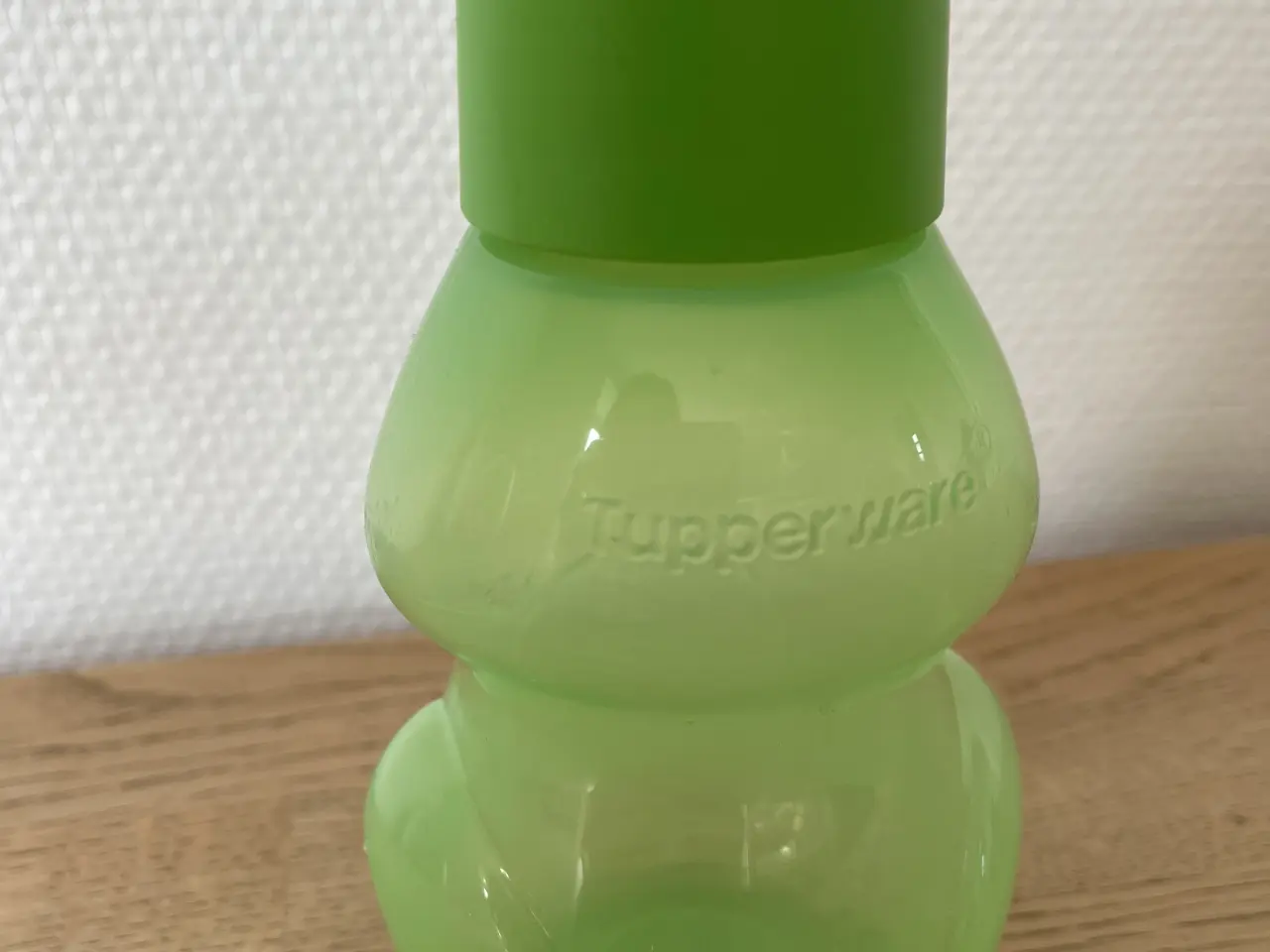 Billede 2 - Tupperware drikkeflaske i grøn plastik