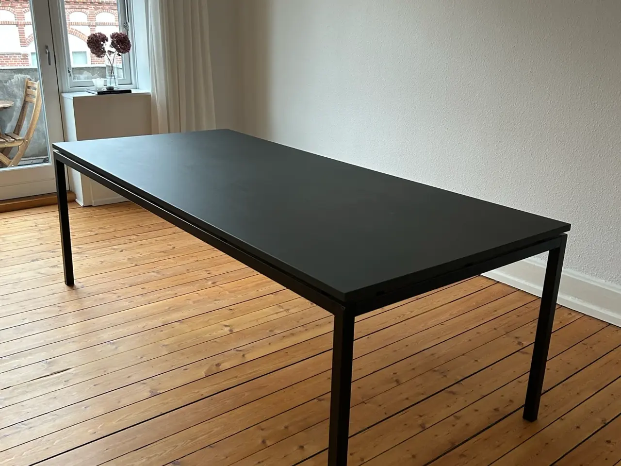 Billede 2 - Fint sort spisebord 220x100 cm