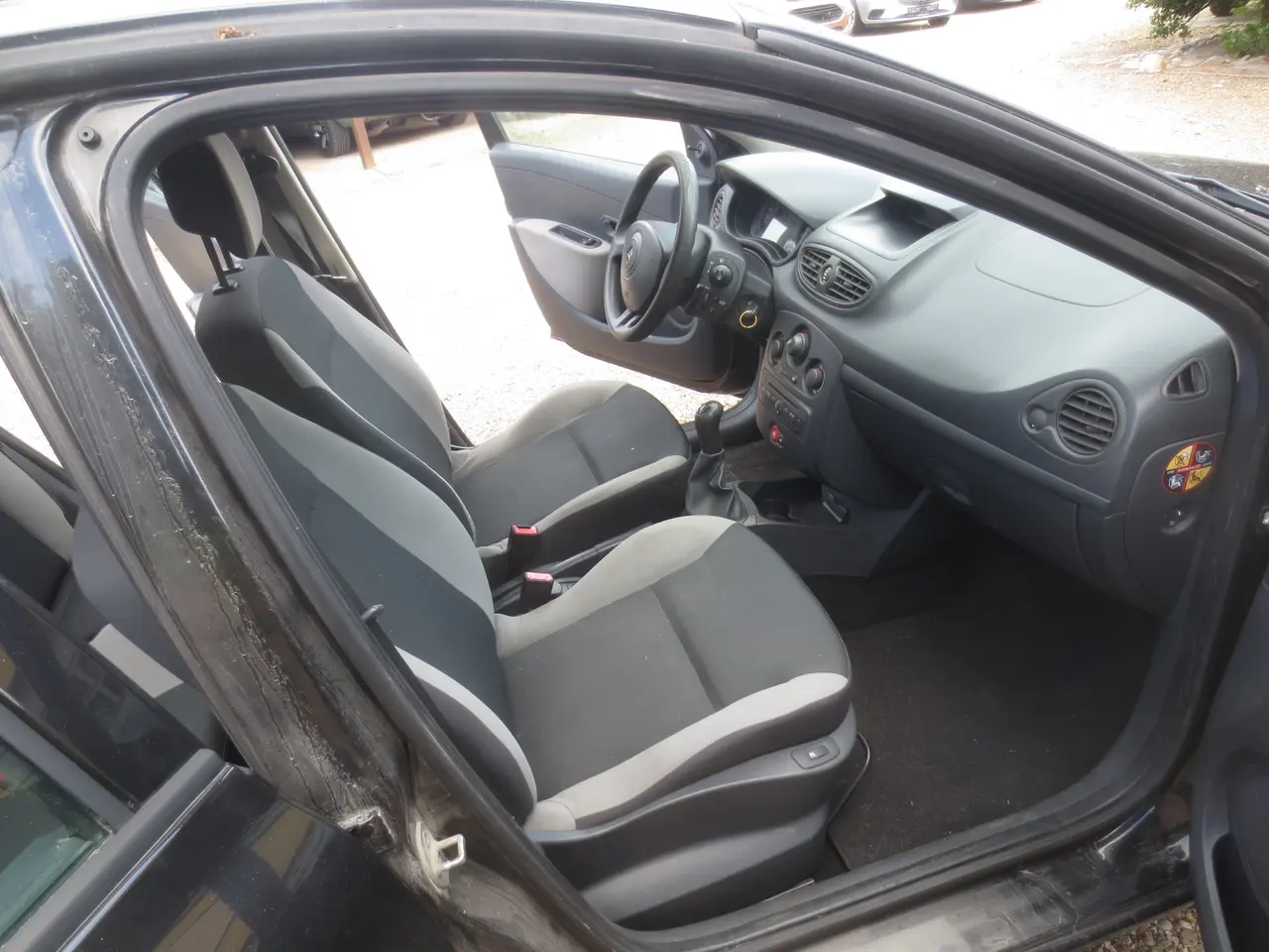 Billede 11 - Renault Clio 1.2 i År 11. Uden syn.