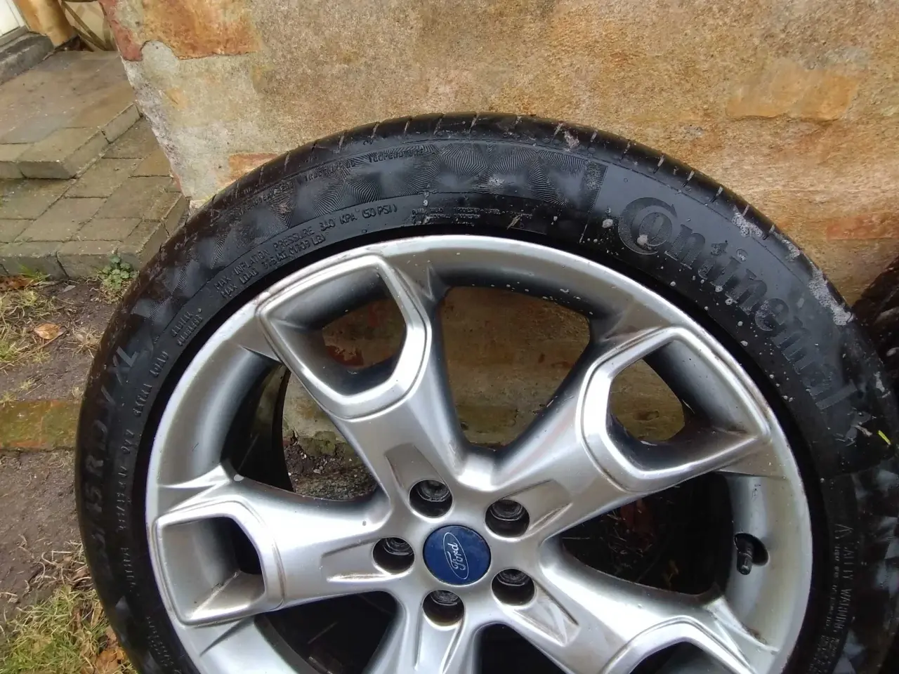 Billede 3 - 235/45 R-19. 4 sommerdæk på alufælge