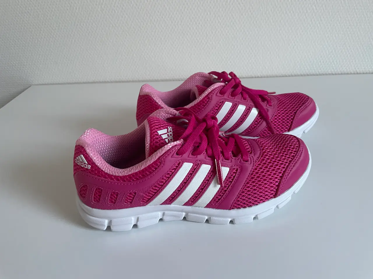 Billede 5 - NYE Adidas dame løbesko, str. 37 1/3